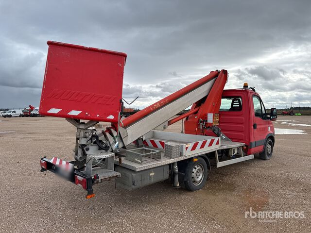 Iveco 35S11 Bucket Truck - Camion avec nacelle: photos 3 Iveco 35S11 Bucket Truck - Camion avec nacelle: photos 3