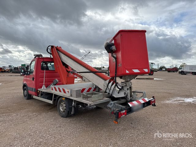 Iveco 35S11 Bucket Truck - Camion avec nacelle: photos 4 Iveco 35S11 Bucket Truck - Camion avec nacelle: photos 4