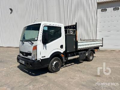 NISSAN CABSTAR 35.14 - Camion benne: photos 1 NISSAN CABSTAR 35.14 - Camion benne: photos 1