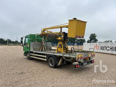 RENAULT MIDLUM 190 DXI 1995 TLN on 4x2 Camion Nacelle ... - Camion avec nacelle: photos 3 RENAULT MIDLUM 190 DXI 1995 TLN on 4x2 Camion Nacelle ... - Camion avec nacelle: photos 3