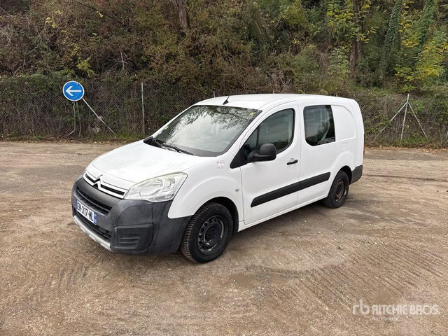 2017 Citroen Berlingo Vehicule Utilitaire Cargo Van - Véhicule utilitaire: photos 1 2017 Citroen Berlingo Vehicule Utilitaire Cargo Van - Véhicule utilitaire: photos 1