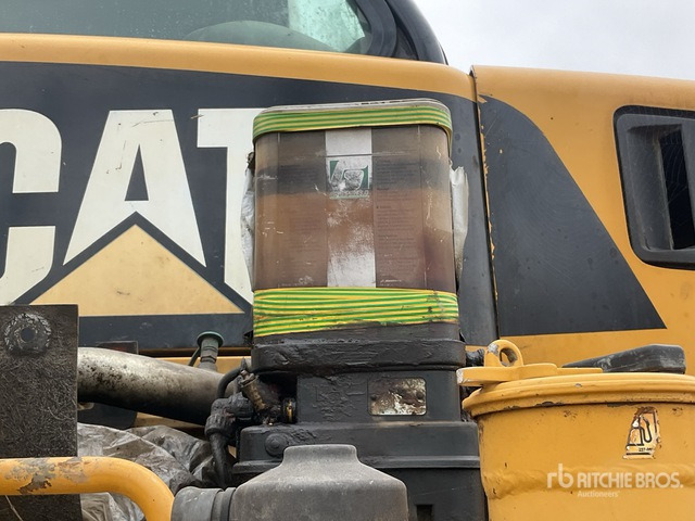 2010 Cat 740 (Inoperable) Articulated Dump Truck - Tombereau articulé: photos 5 2010 Cat 740 (Inoperable) Articulated Dump Truck - Tombereau articulé: photos 5