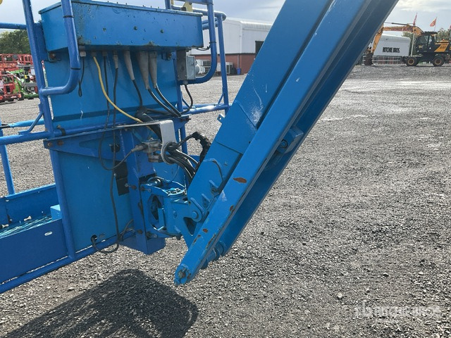 2014 Genie Z45/25J 2WD Dual Fuel Articulating Boom Lift - Nacelle articulée: photos 5 2014 Genie Z45/25J 2WD Dual Fuel Articulating Boom Lift - Nacelle articulée: photos 5