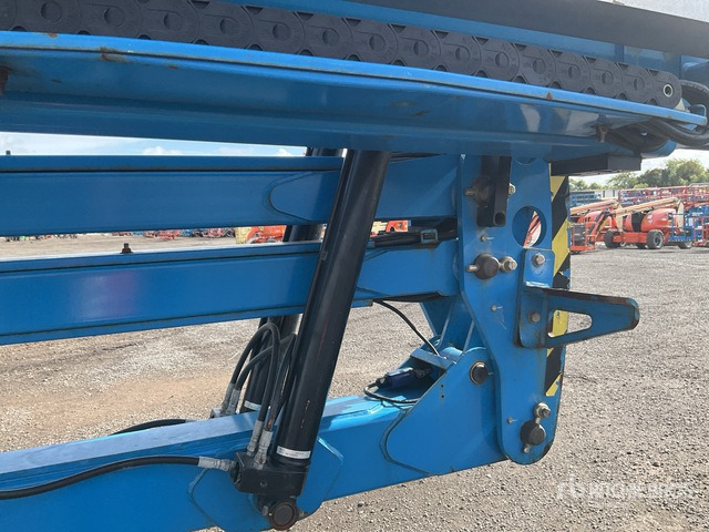 2014 Genie Z45/25J 2WD Dual Fuel Articulating Boom Lift - Nacelle articulée: photos 5 2014 Genie Z45/25J 2WD Dual Fuel Articulating Boom Lift - Nacelle articulée: photos 5