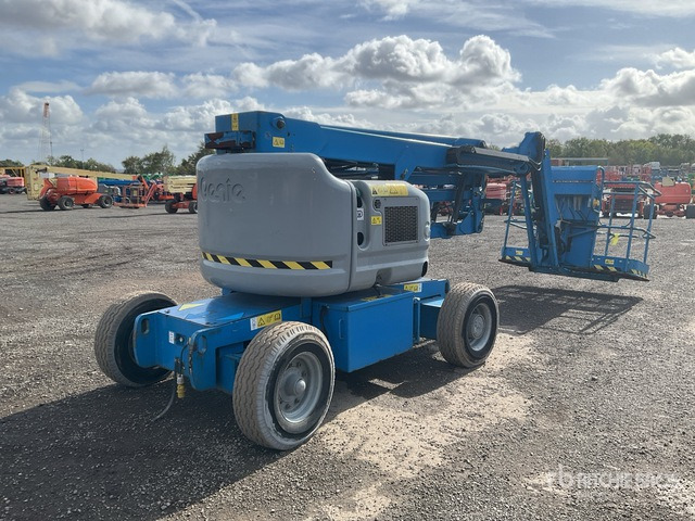 2014 Genie Z45/25J 2WD Dual Fuel Articulating Boom Lift - Nacelle articulée: photos 4 2014 Genie Z45/25J 2WD Dual Fuel Articulating Boom Lift - Nacelle articulée: photos 4
