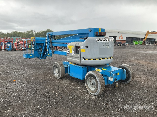 2014 Genie Z45/25J 2WD Dual Fuel Bi Energy Articulating Boom Lift - Nacelle articulée: photos 4 2014 Genie Z45/25J 2WD Dual Fuel Bi Energy Articulating Boom Lift - Nacelle articulée: photos 4