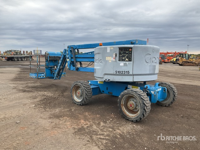 2014 Genie Z45/25J 4WD Diesel Articulating Boom Lift - Nacelle articulée: photos 4 2014 Genie Z45/25J 4WD Diesel Articulating Boom Lift - Nacelle articulée: photos 4