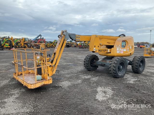 2014 Haulotte HA16PX 4WD Diesel Articulating Boom Lift - Nacelle articulée: photos 4 2014 Haulotte HA16PX 4WD Diesel Articulating Boom Lift - Nacelle articulée: photos 4