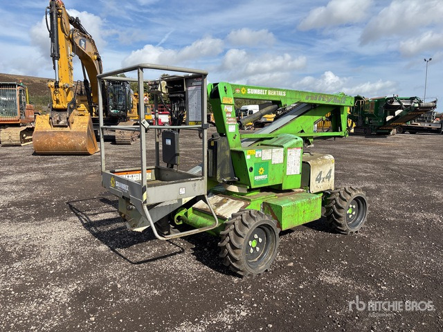 2014 Nifty-Lift HR12D 4WD Hybrid Articulating Boom Lift - Nacelle articulée: photos 4 2014 Nifty-Lift HR12D 4WD Hybrid Articulating Boom Lift - Nacelle articulée: photos 4