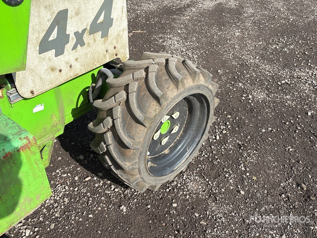 2014 Nifty-Lift HR12D 4WD Hybrid Articulating Boom Lift - Nacelle articulée: photos 5 2014 Nifty-Lift HR12D 4WD Hybrid Articulating Boom Lift - Nacelle articulée: photos 5
