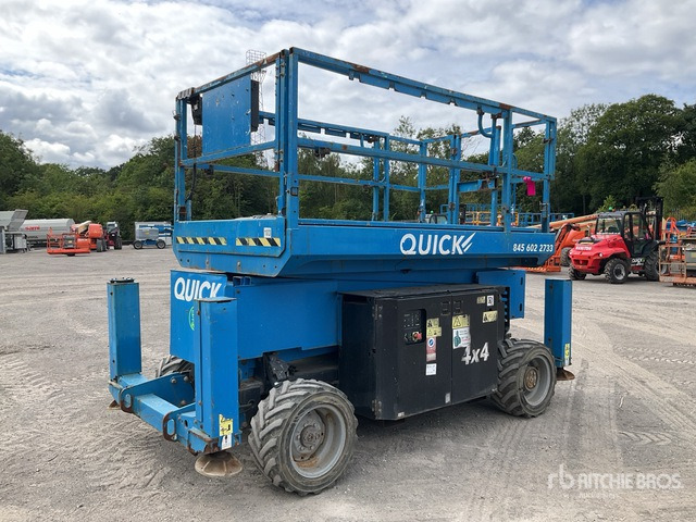 2016 Genie GS3369 4x4 Diesel Scissor Lift - Nacelle ciseaux: photos 4 2016 Genie GS3369 4x4 Diesel Scissor Lift - Nacelle ciseaux: photos 4