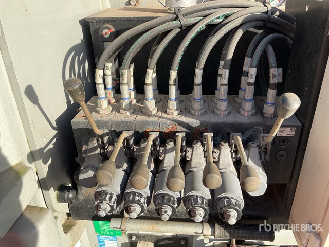 2016 Nifty-Lift HR17 2WD Hybrid Articulating Boom Lift - Nacelle articulée: photos 5 2016 Nifty-Lift HR17 2WD Hybrid Articulating Boom Lift - Nacelle articulée: photos 5