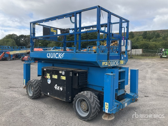 2017 Genie GS3369 4x4 Diesel Scissor Lift - Nacelle ciseaux: photos 4 2017 Genie GS3369 4x4 Diesel Scissor Lift - Nacelle ciseaux: photos 4