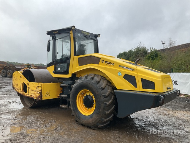 2018 Bomag BW219DH-5 Smooth Drum Compactor - Compacteur à pieds de mouton/ Monocylindre: photos 4 2018 Bomag BW219DH-5 Smooth Drum Compactor - Compacteur à pieds de mouton/ Monocylindre: photos 4