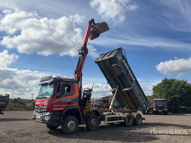 2018 Mercedes-Benz Arocs Palfinger Articulated Boom on 8x4 Dump Truck with Crane - Camion benne: photos 1 2018 Mercedes-Benz Arocs Palfinger Articulated Boom on 8x4 Dump Truck with Crane - Camion benne: photos 1