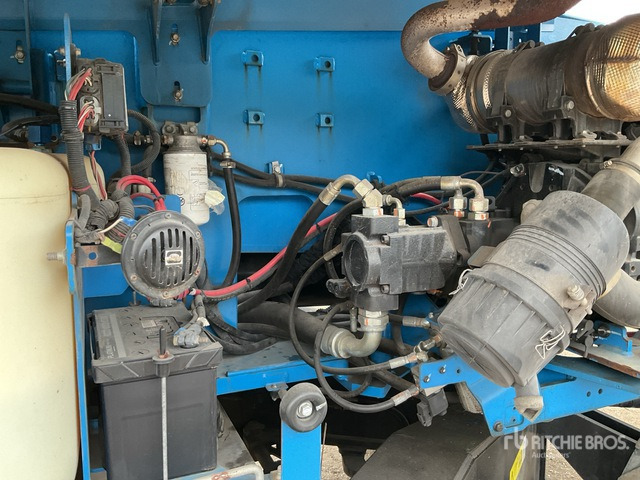2019 Genie ZX-135 4WD Diesel Articulating Boom Lift - Nacelle articulée: photos 5 2019 Genie ZX-135 4WD Diesel Articulating Boom Lift - Nacelle articulée: photos 5