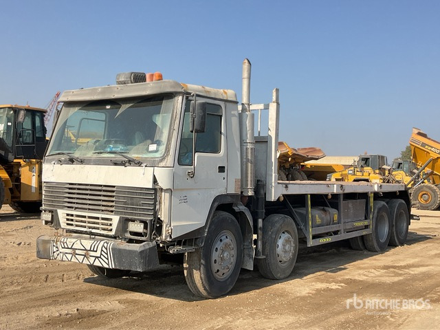 1997 Volvo FH 8x4 Twin-Steer Flatbed Truck - Camion plateau: photos 1 1997 Volvo FH 8x4 Twin-Steer Flatbed Truck - Camion plateau: photos 1