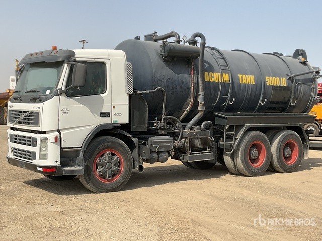 2008 Volvo FM400 6x4 20000 L Vacuum Tanker Truck - Camion hydrocureur: photos 2 2008 Volvo FM400 6x4 20000 L Vacuum Tanker Truck - Camion hydrocureur: photos 2