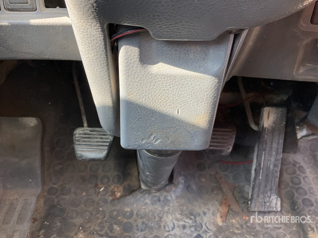 2010 Mitsubishi Canter 2011 Ferrari F550 A1 Knuckle Bo ... Flatbed Truck with Crane - Camion plateau, Camion grue: photos 4 2010 Mitsubishi Canter 2011 Ferrari F550 A1 Knuckle Bo ... Flatbed Truck with Crane - Camion plateau, Camion grue: photos 4