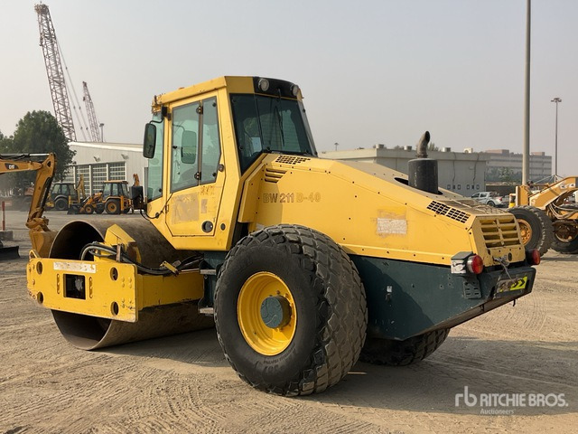 2013 Bomag BW211D-40 - Compacteur à pieds de mouton/ Monocylindre: photos 4 2013 Bomag BW211D-40 - Compacteur à pieds de mouton/ Monocylindre: photos 4