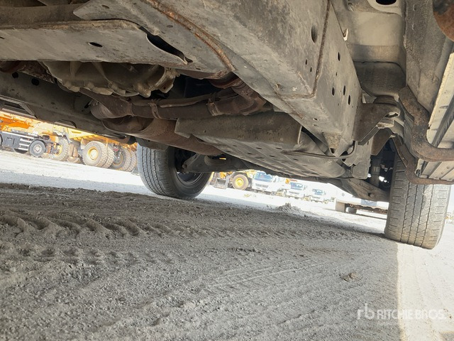 2015 Nissan Patrol Platinum 4x4 SUV - SUV: photos 5 2015 Nissan Patrol Platinum 4x4 SUV - SUV: photos 5