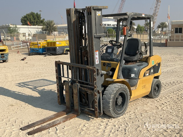 2016 Cat GP30NT 3 ton Forklift - Chariot élévateur: photos 1 2016 Cat GP30NT 3 ton Forklift - Chariot élévateur: photos 1