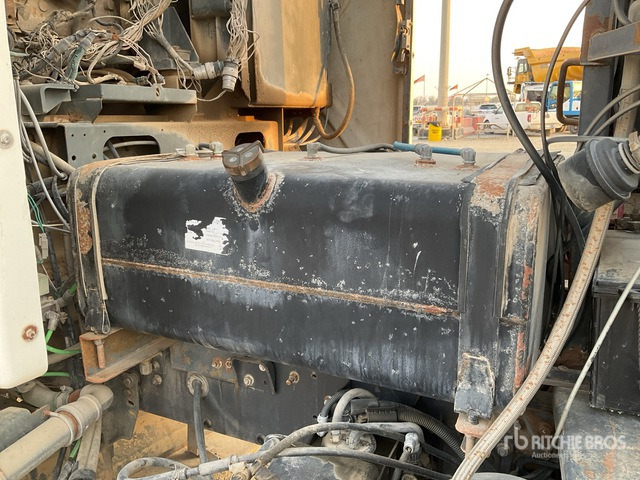 2016 Renault D18 Elgin on Sweeper Truck - Balayeuse de voirie: photos 5 2016 Renault D18 Elgin on Sweeper Truck - Balayeuse de voirie: photos 5