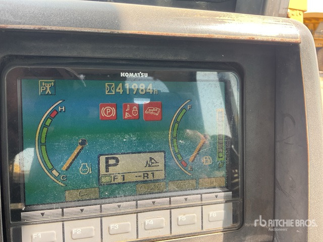 2017 Komatsu D155A-6 Crawler Dozer - Bulldozer: photos 2 2017 Komatsu D155A-6 Crawler Dozer - Bulldozer: photos 2