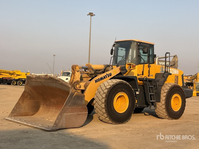2017 Komatsu WA470-5 - Chargeuse sur pneus: photos 1 2017 Komatsu WA470-5 - Chargeuse sur pneus: photos 1