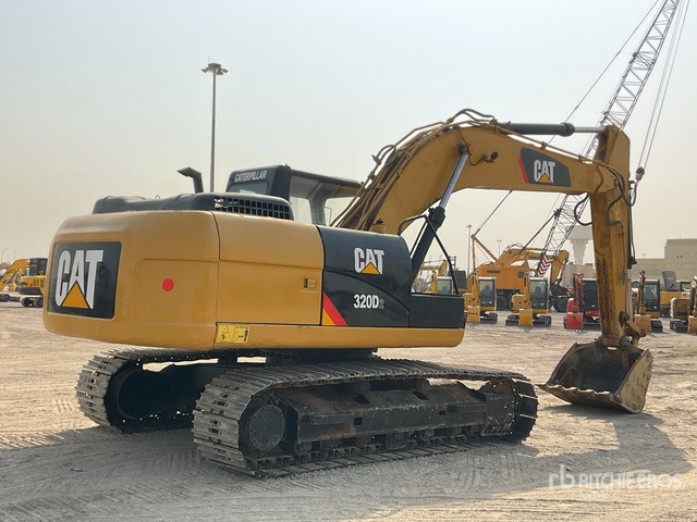 2018 Cat 320D2 - Pelle sur chenille: photos 4 2018 Cat 320D2 - Pelle sur chenille: photos 4