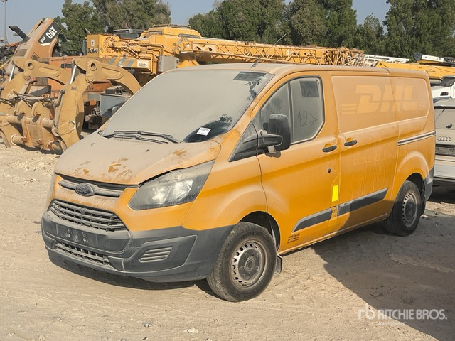 2018 Ford Transit (Inoperable) Cargo Van - Fourgon utilitaire: photos 2 2018 Ford Transit (Inoperable) Cargo Van - Fourgon utilitaire: photos 2