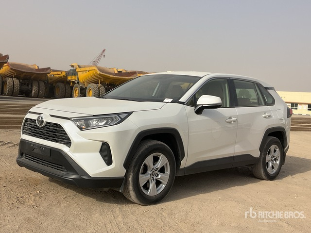 2019 Toyota RAV4 4WD SUV - SUV: photos 2 2019 Toyota RAV4 4WD SUV - SUV: photos 2