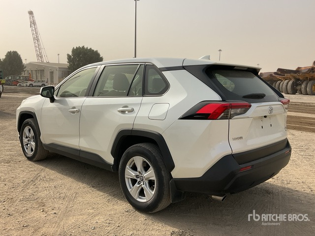 2019 Toyota RAV4 4WD SUV - SUV: photos 5 2019 Toyota RAV4 4WD SUV - SUV: photos 5