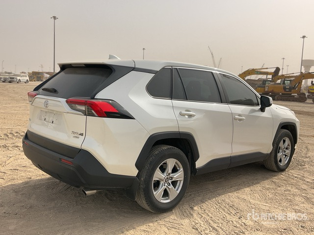 2019 Toyota RAV4 4WD SUV - SUV: photos 5 2019 Toyota RAV4 4WD SUV - SUV: photos 5
