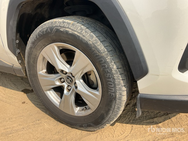 2019 Toyota RAV4 4WD SUV - SUV: photos 5 2019 Toyota RAV4 4WD SUV - SUV: photos 5