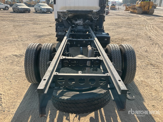2020 Isuzu Reward NP 4x2 Cab and Chassis - Broyeur/ Épareuse: photos 5 2020 Isuzu Reward NP 4x2 Cab and Chassis - Broyeur/ Épareuse: photos 5