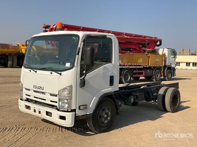 2020 Isuzu Reward NP 4x2 Cab and Chassis - Broyeur/ Épareuse: photos 2 2020 Isuzu Reward NP 4x2 Cab and Chassis - Broyeur/ Épareuse: photos 2