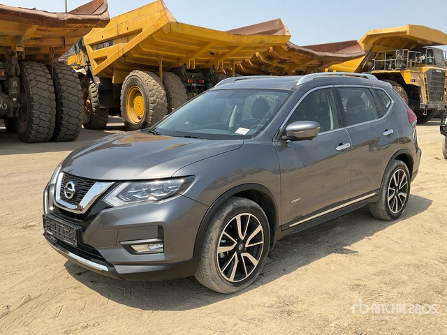 2020 Nissan X-Trail Hybrid SUV - SUV: photos 1 2020 Nissan X-Trail Hybrid SUV - SUV: photos 1