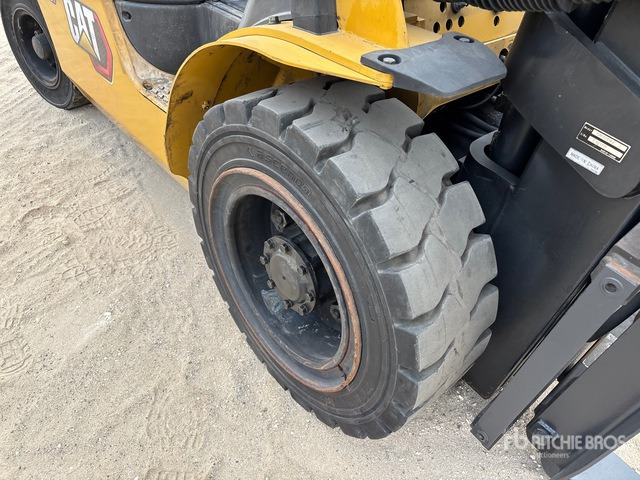 2021 Cat GP30NT 3 ton Forklift - Chariot élévateur: photos 5 2021 Cat GP30NT 3 ton Forklift - Chariot élévateur: photos 5