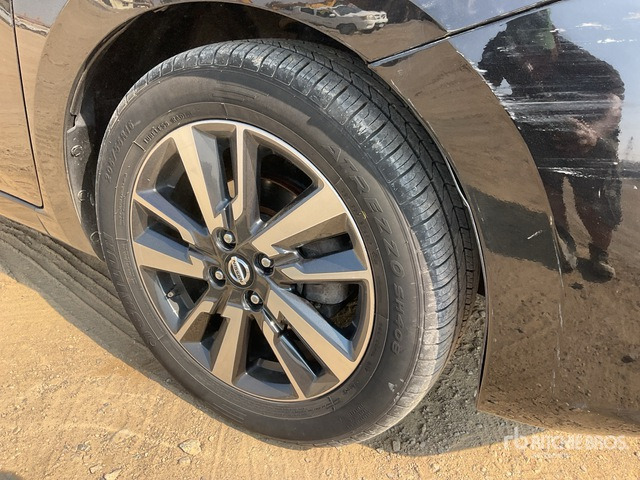 2021 Nissan Versa Automobile - Voiture: photos 5 2021 Nissan Versa Automobile - Voiture: photos 5