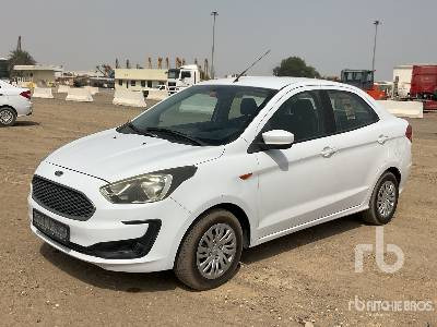 FORD FIGO - Voiture: photos 1 FORD FIGO - Voiture: photos 1