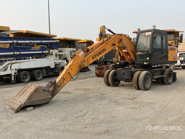 Hyundai Robex 140W-7 - Pelle sur pneus: photos 3 Hyundai Robex 140W-7 - Pelle sur pneus: photos 3