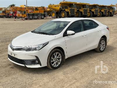 TOYOTA COROLLA - Voiture: photos 1 TOYOTA COROLLA - Voiture: photos 1