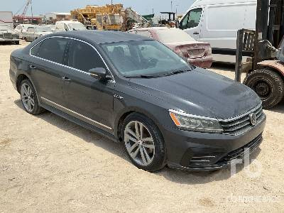 VOLKSWAGEN PASSAT (Inoperable) - Voiture: photos 4 VOLKSWAGEN PASSAT (Inoperable) - Voiture: photos 4