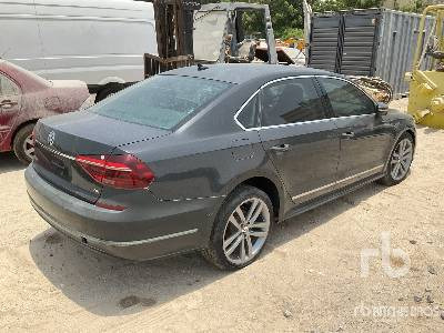 VOLKSWAGEN PASSAT (Inoperable) - Voiture: photos 3 VOLKSWAGEN PASSAT (Inoperable) - Voiture: photos 3