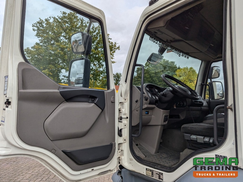 Camion isothermique DAF FA LF55.300 4x2 Sleepcab 18T Euro5 Koel-VriesBak 6.45m + Carrier Supra 750 - Laadklep 1500KG  (V781): photos 14