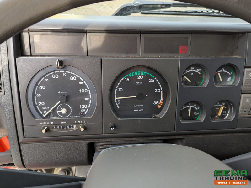 Crédit-bail de Iveco Tector ML120E24D 4x2 Euro3 DubbelCabine - Paardenwagen 3-Paards - Kleedruimte - Hydraulische klep- TOP! Iveco Tector ML120E24D 4x2 Euro3 DubbelCabine - Paardenwagen 3-Paards - Kleedruimte - Hydraulische klep- TOP!: photos 19