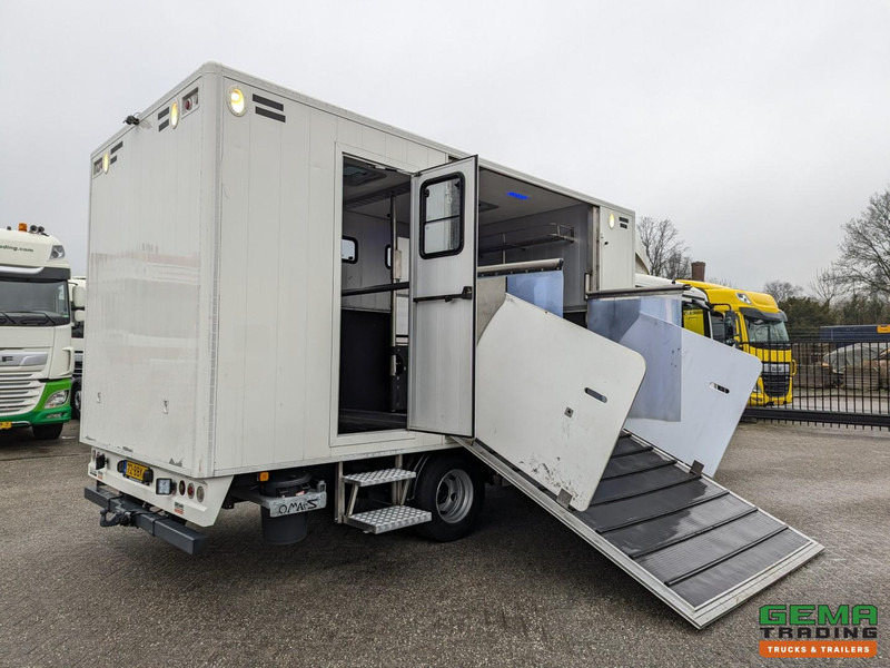 MAN TGL 12.180 4x2 DoKa 7 pers. Euro5 EEV - Paardenwagen 2-Paards - 147.000km! - MARGE - Camion chevaux: photos 2 MAN TGL 12.180 4x2 DoKa 7 pers. Euro5 EEV - Paardenwagen 2-Paards - 147.000km! - MARGE - Camion chevaux: photos 2