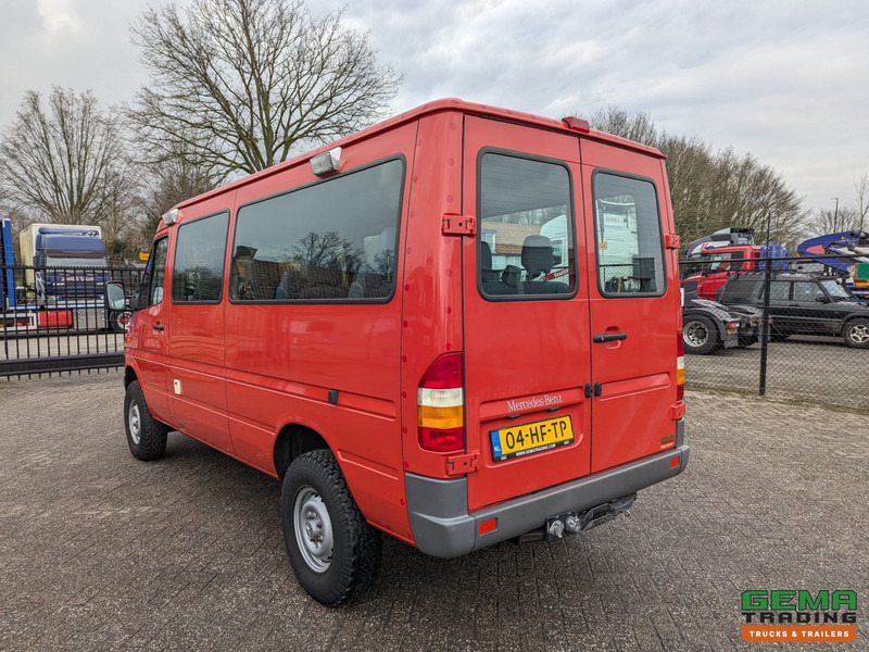 Mercedes-Benz 316 CDI 4x4 Euro3 - 59.000km - 9 Persoons - Lier - 3 Sperren! Hoge en Lage Gearing - Minibus, Transport de personnes: photos 4 Mercedes-Benz 316 CDI 4x4 Euro3 - 59.000km - 9 Persoons - Lier - 3 Sperren! Hoge en Lage Gearing - Minibus, Transport de personnes: photos 4