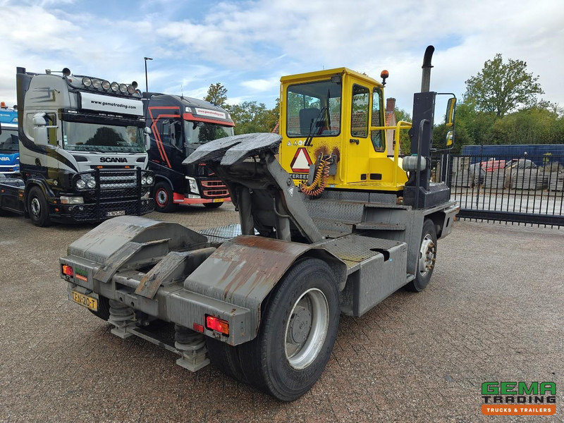 Terberg YT180 Schotel 25T - Naafreductie - Cummins - Landbouw Kenteken 40km/h - Tracteur portuaire: photos 3 Terberg YT180 Schotel 25T - Naafreductie - Cummins - Landbouw Kenteken 40km/h - Tracteur portuaire: photos 3